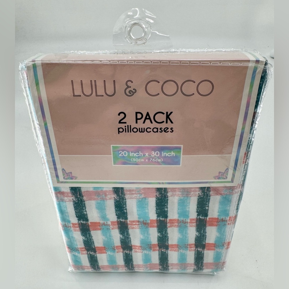 Lulu & Coco 2 Pack Pillowcases Reina Pattern 20” X 30”  Microfiber NEW Bedding